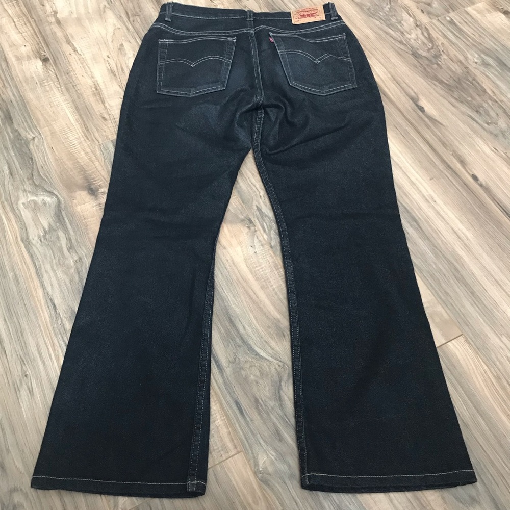 Women’s Levi 515 Boot Cut Jeans - Picture 2 of 10